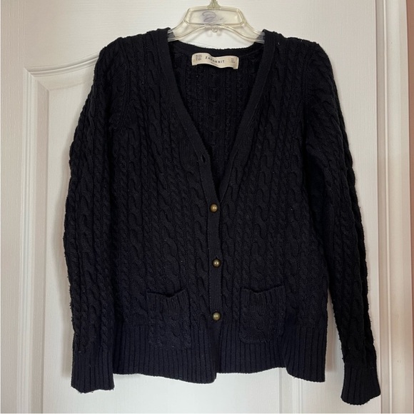 2/$20 - Zara Black Cable Knit V-Neck Cardigan. - Picture 4 of 4